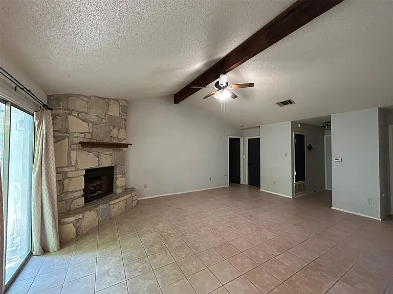 7316 Lake Charles Dr — Photo 3