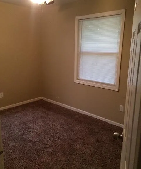 2701 S 51st Ct — Photo 6