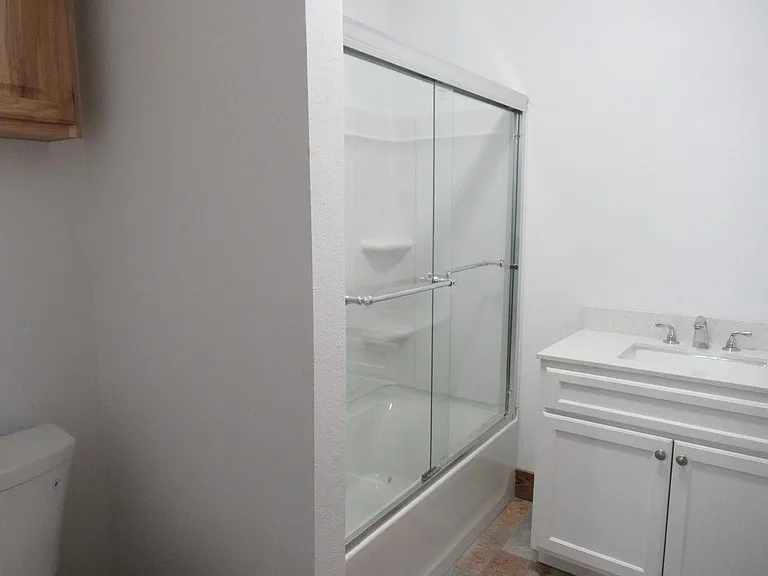 1601 W Main St — Photo 18