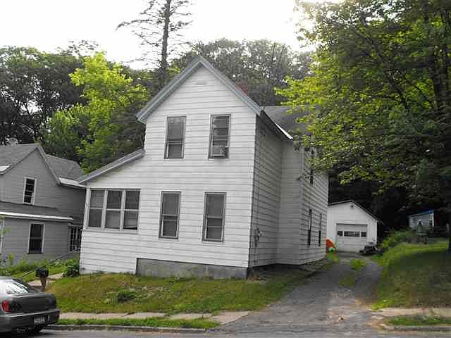 2nd image of 125 Division St