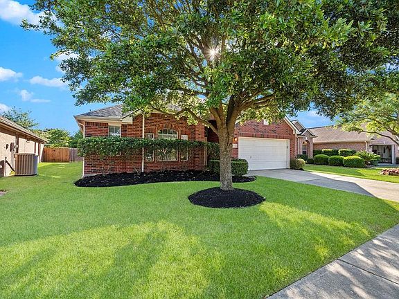 2nd image of 19210 Oldwick Brook Dr