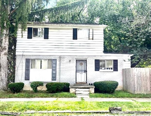 1st image of 16601 Heyden St