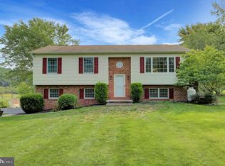 46 Baker Ln, Landisburg, PA 17040