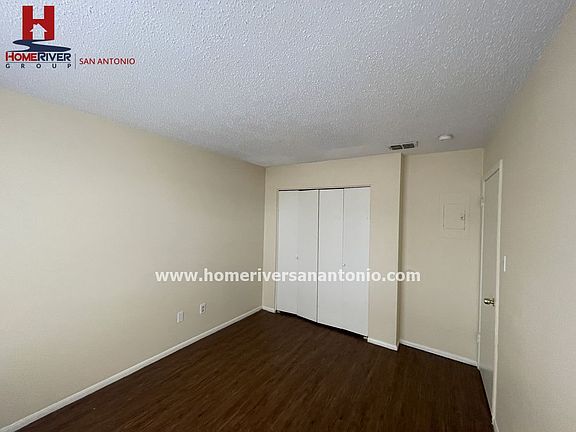 5th image of 7516 Oak Chase