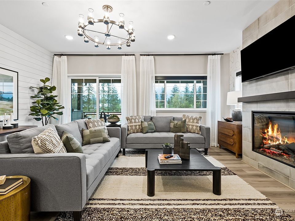 1st image of 1201 Boulder Way SE #305