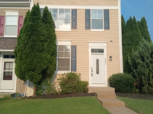 3932 Hartlake St, Woodbridge, VA 22192