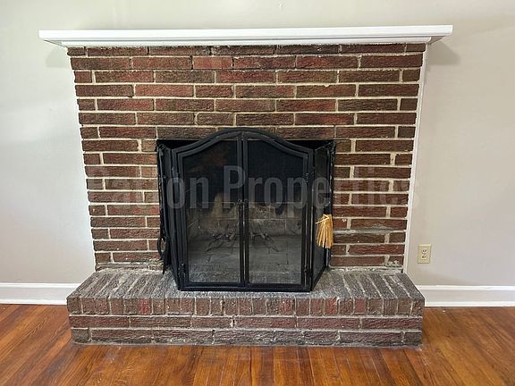 5th image of 1700 Broadland Ave