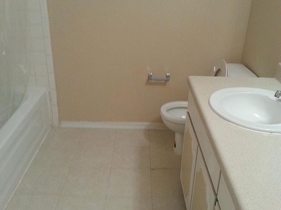 4th image of 1103 Airline Dr APT 1