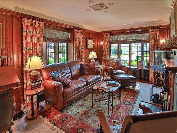 2nd image of 58 Tudor Pl