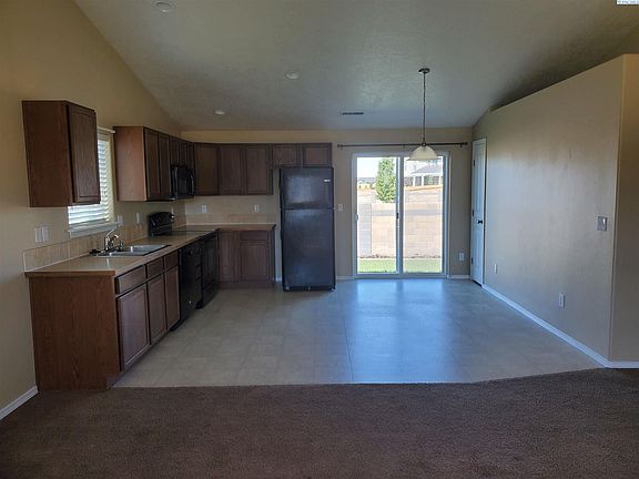 2nd image of 6302 Maryhill Ln