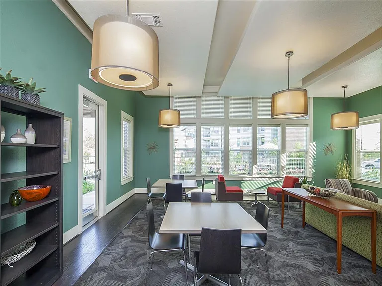 Sienna Pointe — Photo 16
