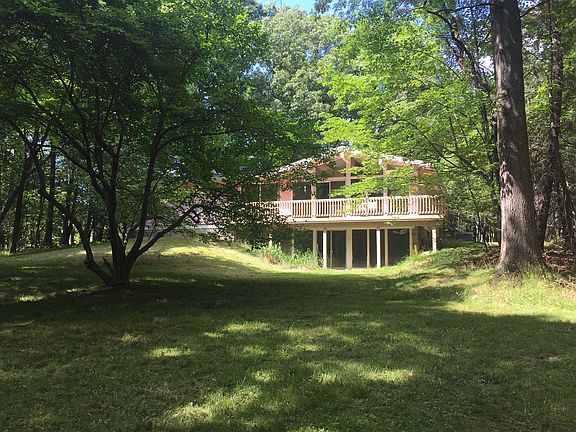 3rd image of 7415 Woodlake Dr