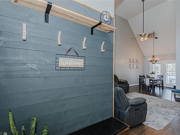 4th image of 611 Pebble Dr