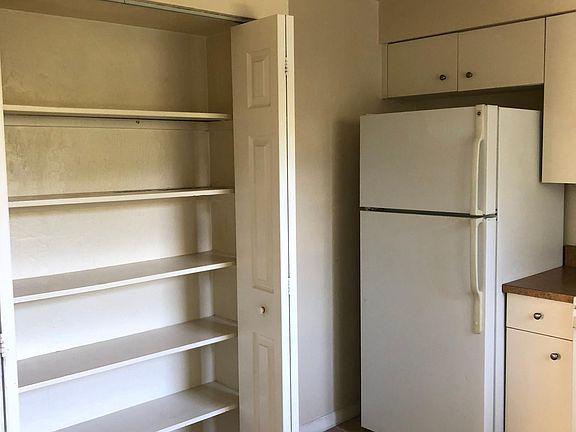 4th image of 5153 Pineland Ave