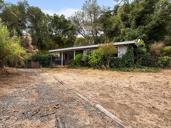 4th image of 155 Patteson Court