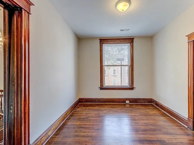 5779 Pershing Ave — Photo 21