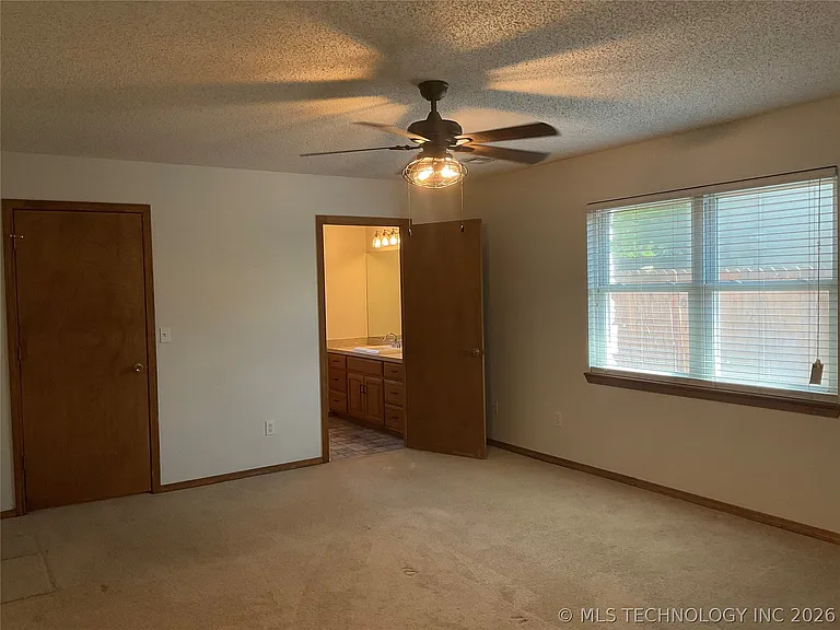 3209 Skylane Dr — Photo 13