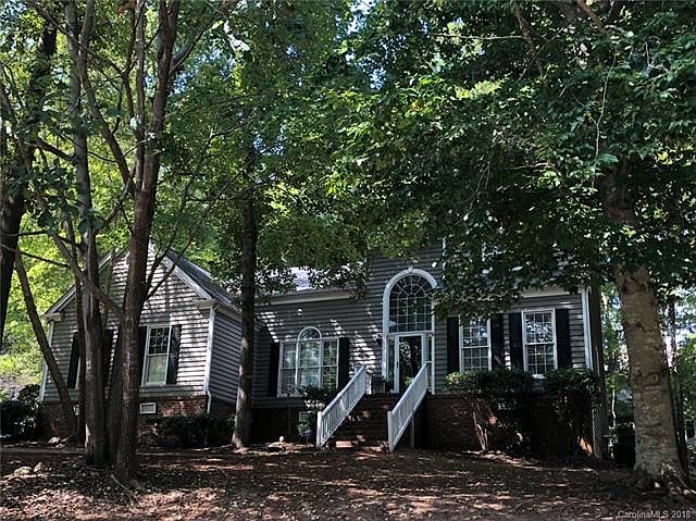 1st image of 408 Shrewsbury Ln
