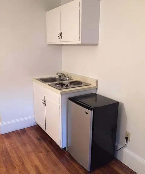 854 Beacon St #6 — Photo 4