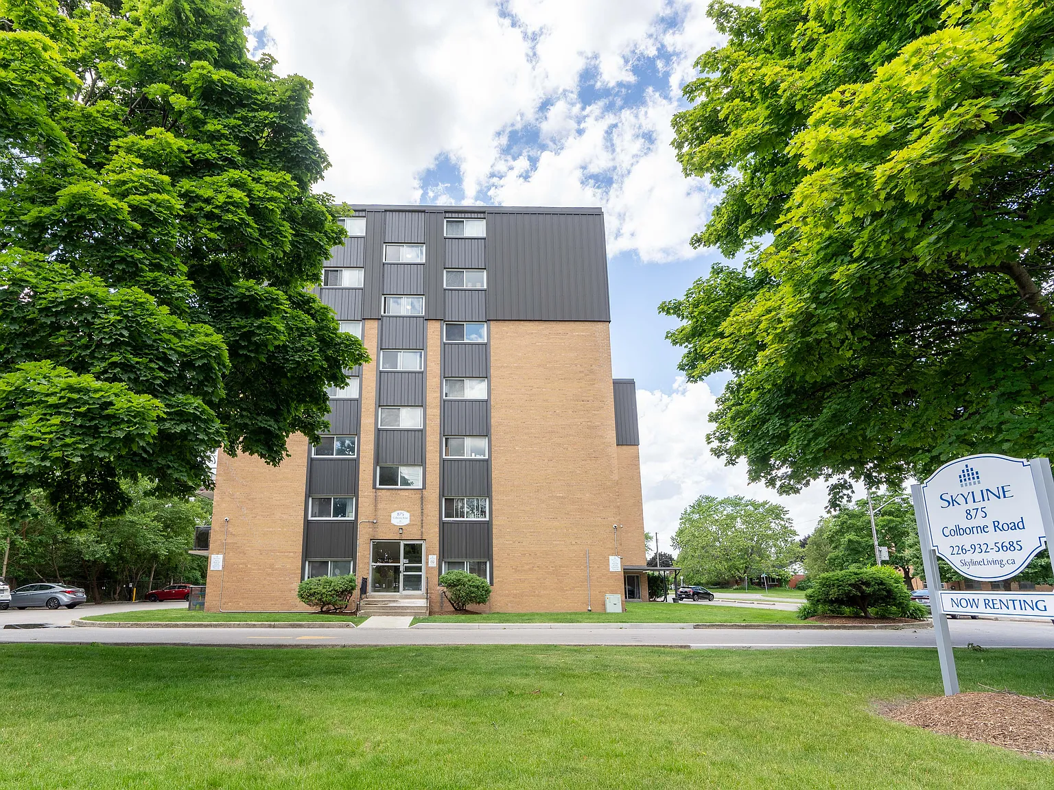 Patricia Apartments — Photo 1