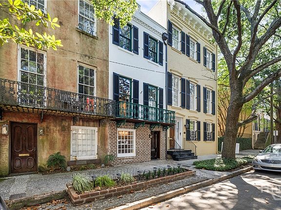 2nd image of 419 E Charlton Street