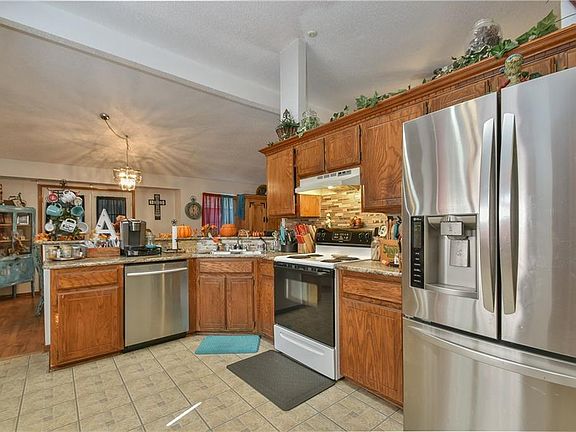2nd image of 701 Westview Dr