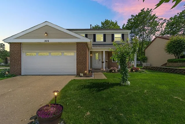 301 Apollo Ct photo 1
