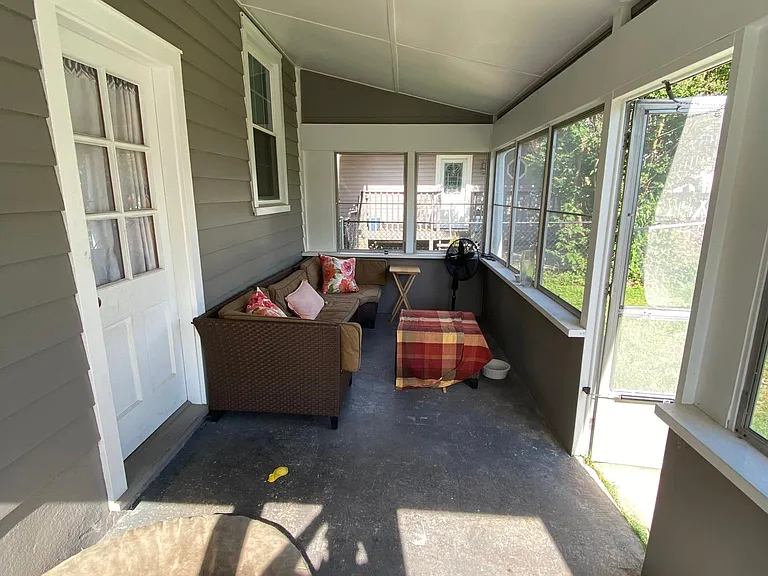 122 E Francis Ave — Photo 29
