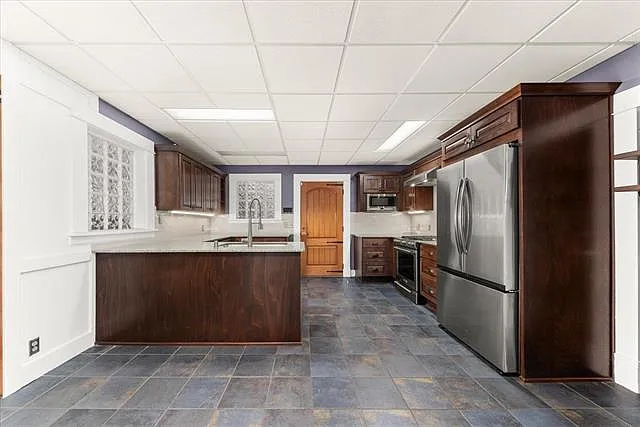 327 E Cleveland Ave — Photo 9
