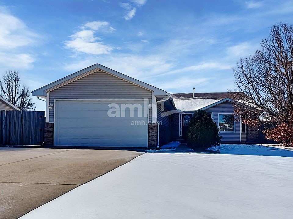 1st image of 1919 Cumberland Dr