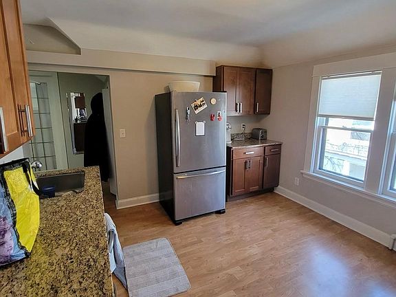 2nd image of 2445 Aldrich Ave S