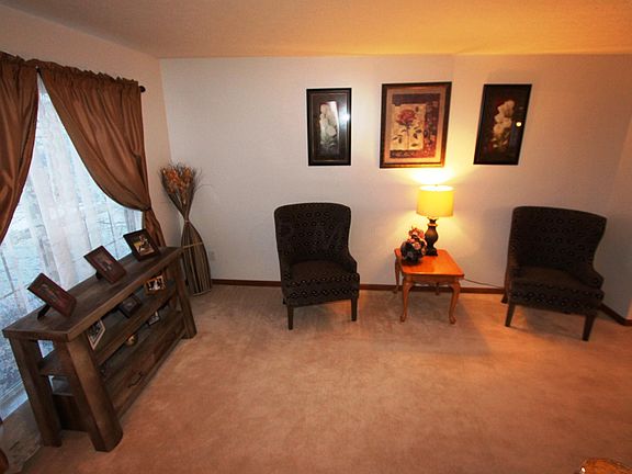 4th image of 9301 Pimlico Pl