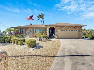 925 Golf Island Dr, Apollo Beach, FL 33572