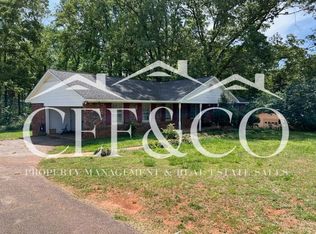 233 N Hill Dr, Boiling Springs, SC 29316