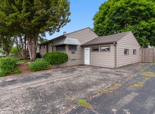 1610 Marlboro Ln, Crest Hill, IL 60403