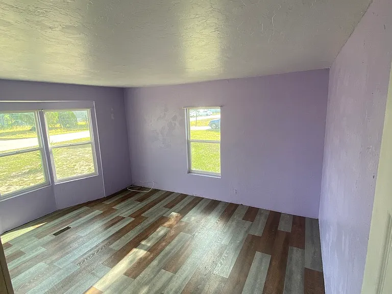 3549 Green Acre Way — Photo 2