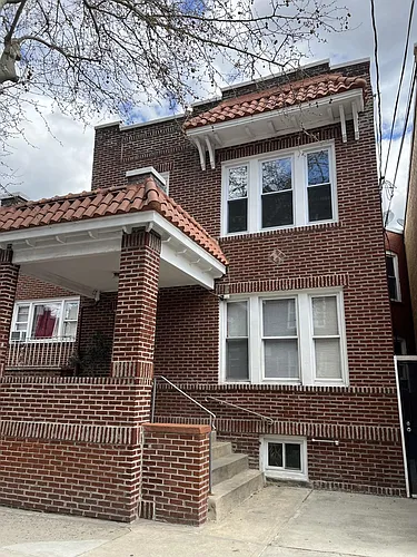 110 67th St Photo 1