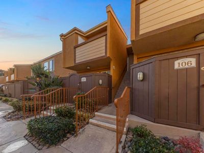 5252 Balboa Arms Dr Unit 207, San Diego, CA, 92117