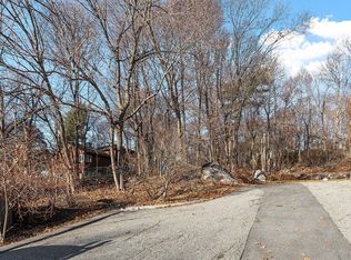 2 Ashford St, Saugus, MA 01906