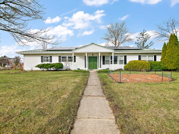 126 Sun St, Cabery, IL 60919