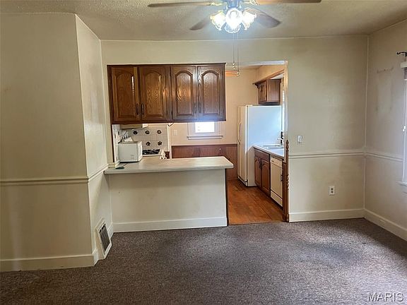5th image of 2670 N Rodgers Ave