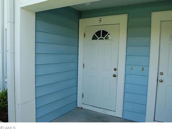 2nd image of 4641 SW Santa Barbara Pl APT 5