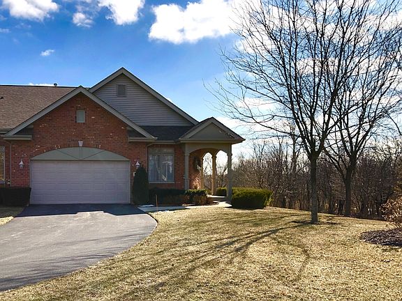 2nd image of 16542 Garnet Ct