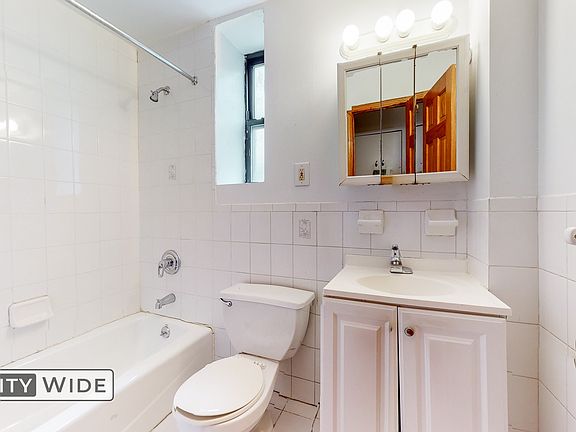 4th image of 37 Clinton St APT 1C