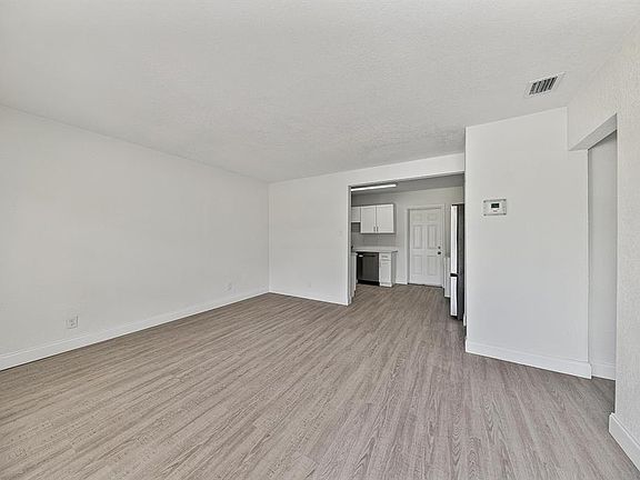 3rd image of 317 SW 19th St