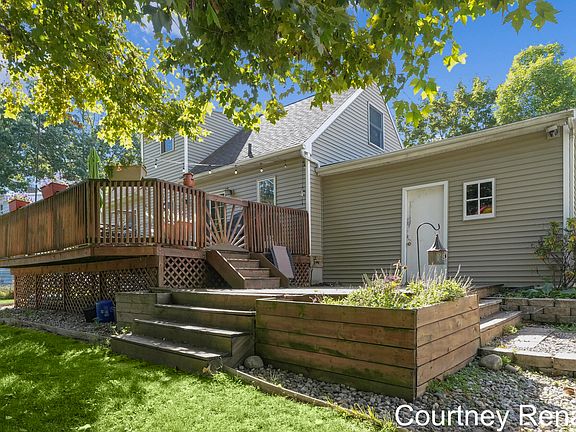 4th image of 2505 Longmeadow St NW