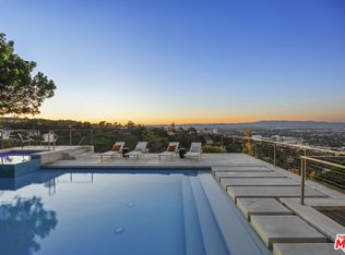 3851 Beverly Ridge Dr, Sherman Oaks, CA 91423