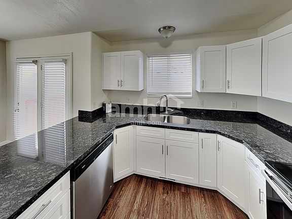 3rd image of 4871 W Chilly Peak Dr