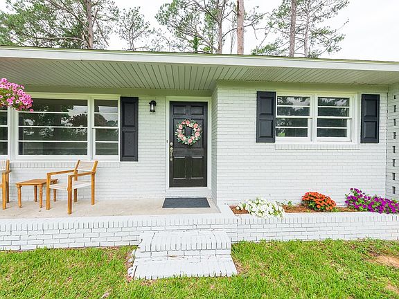 3rd image of 4000 Pine Pl