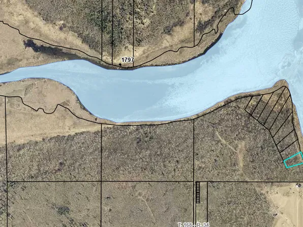 90 Youngs Bay Dr, Angle Inlet, MN 56711